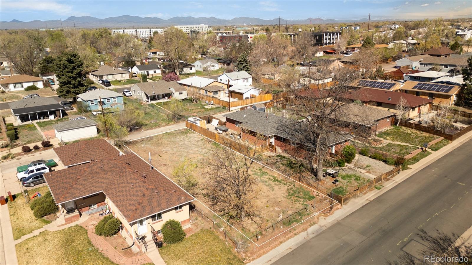 909-911 Wolff Street