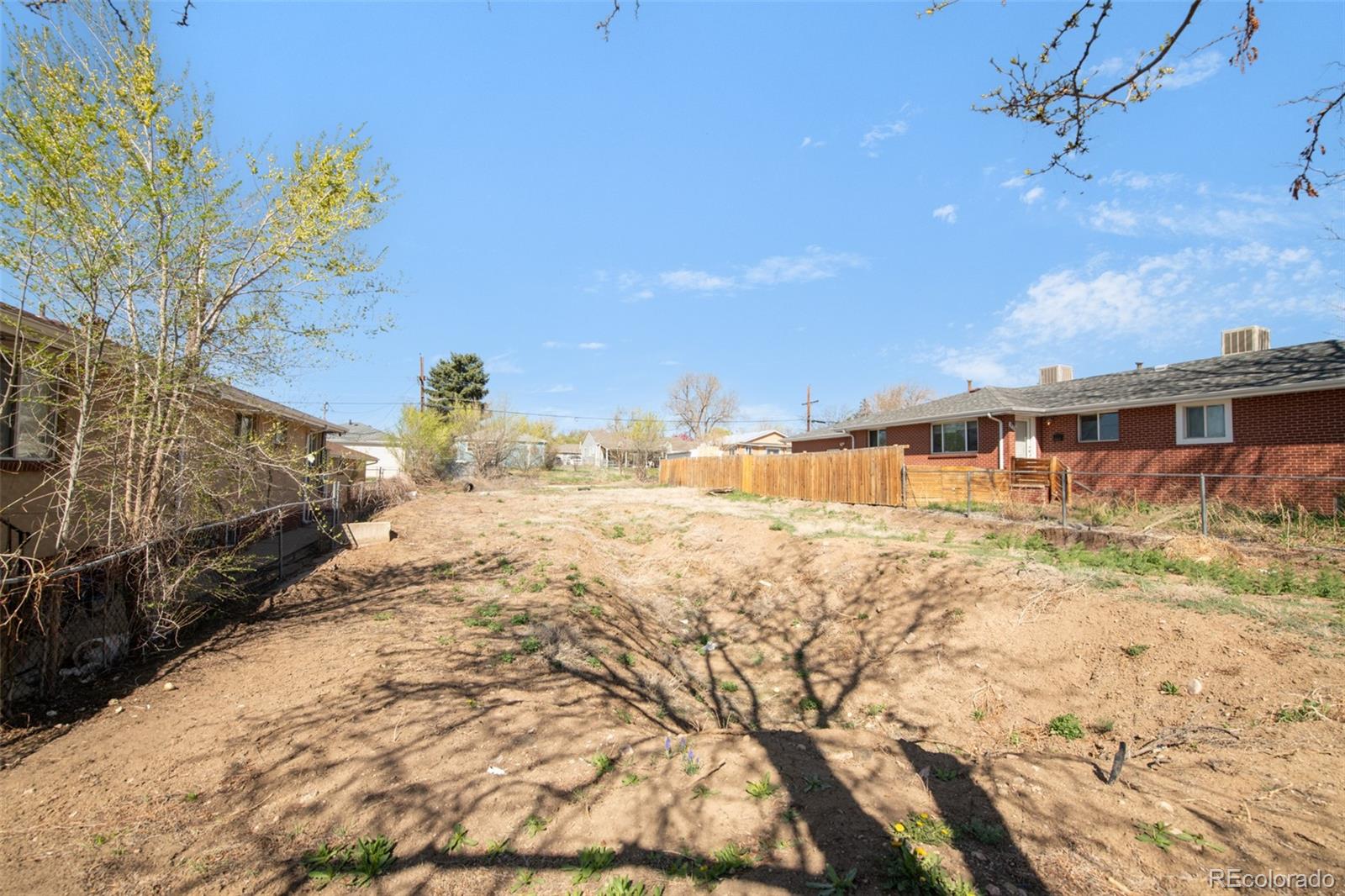 909-911 Wolff Street