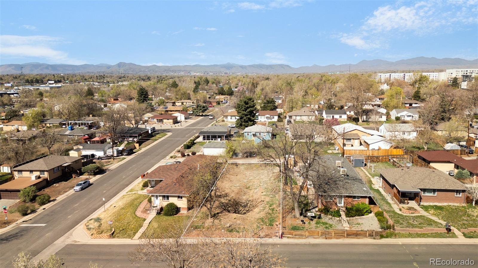 909-911 Wolff Street