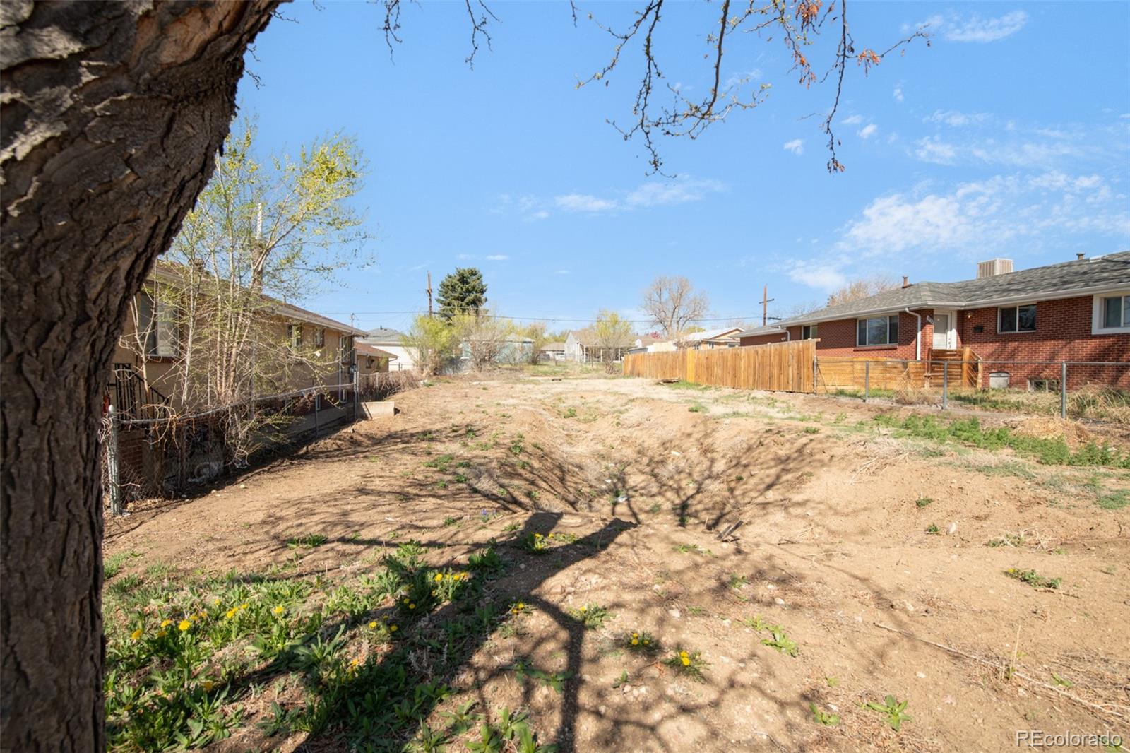 909-911 Wolff Street