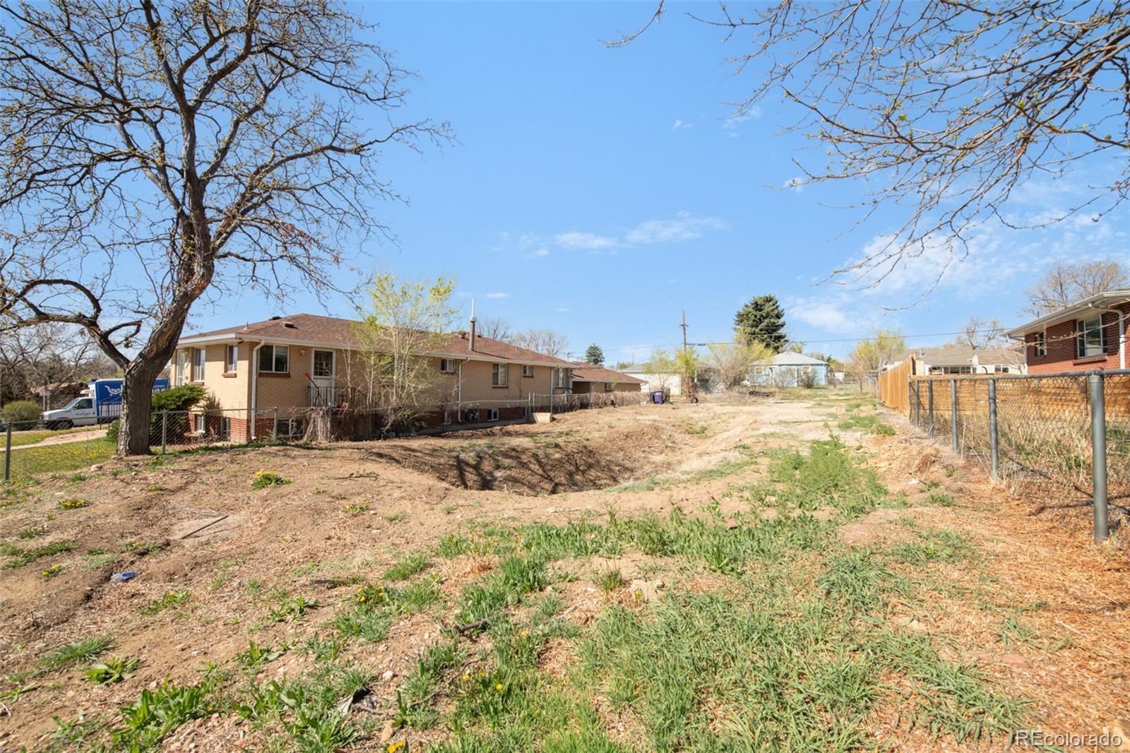 909-911 Wolff Street