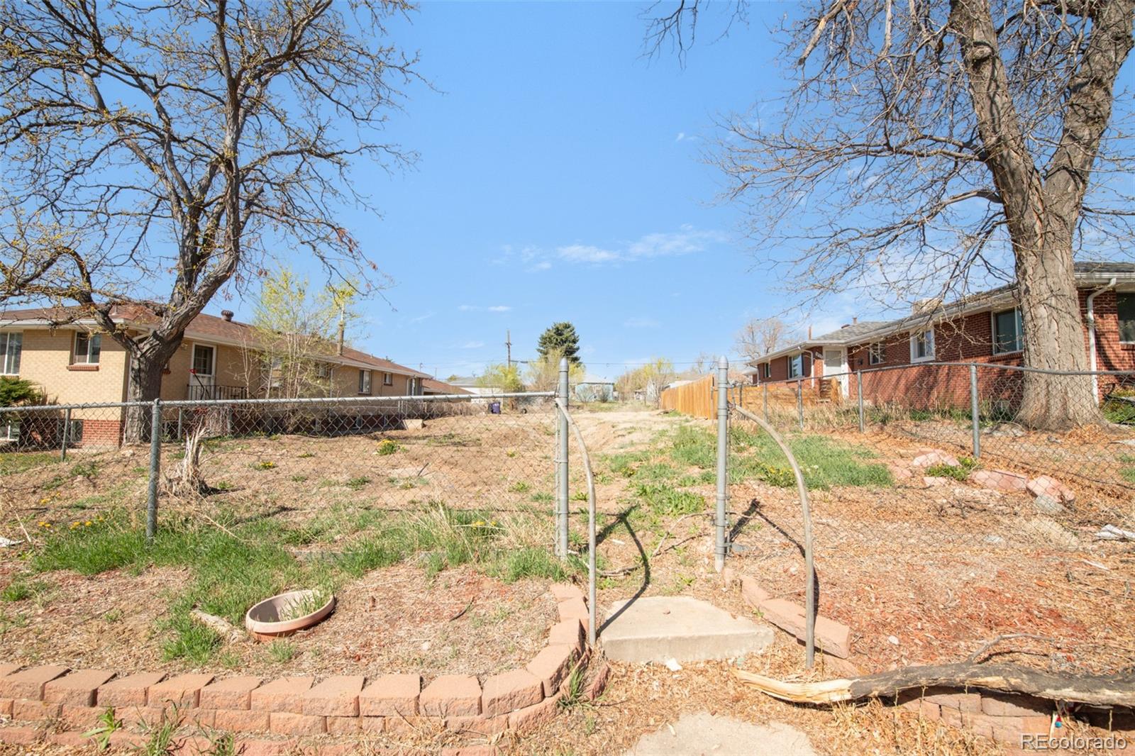 909-911 Wolff Street