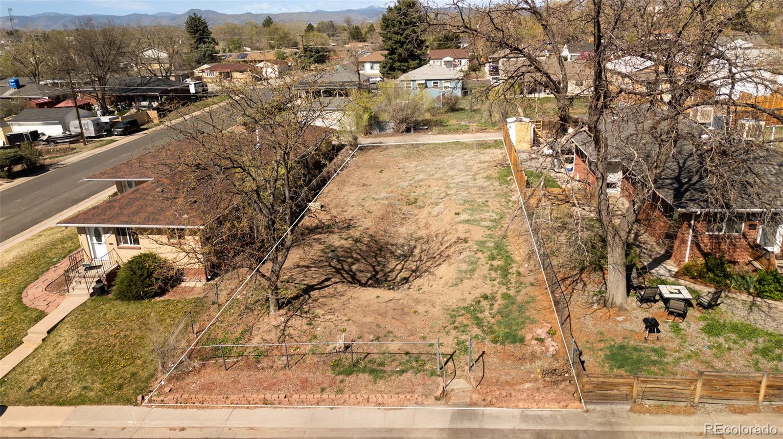 909-911 Wolff Street