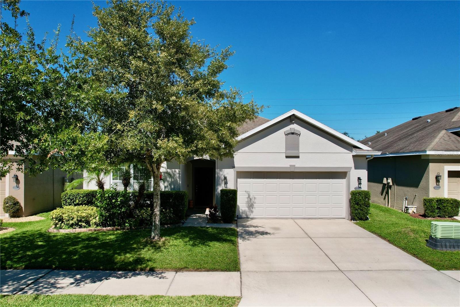 7973 CAMDEN WOODS DR