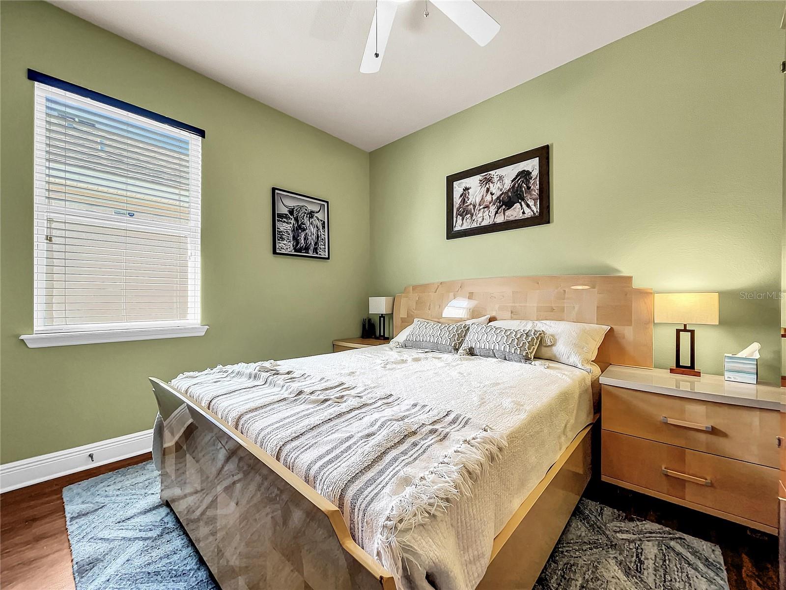 7973 CAMDEN WOODS DR