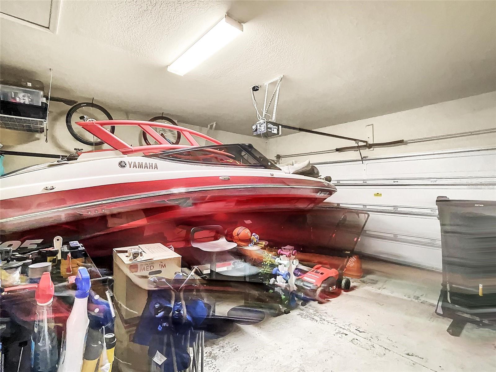 7973 CAMDEN WOODS DR