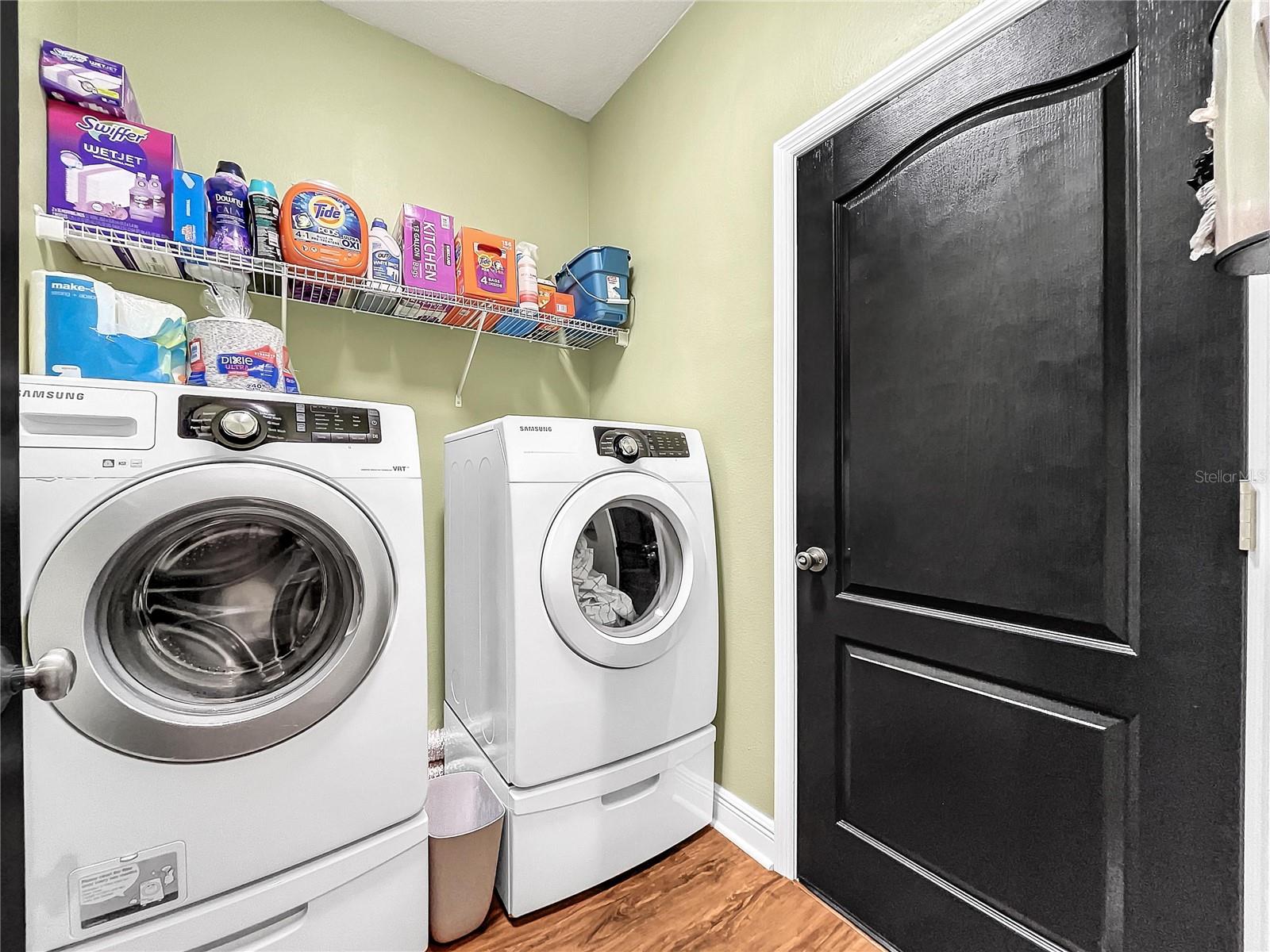 7973 CAMDEN WOODS DR