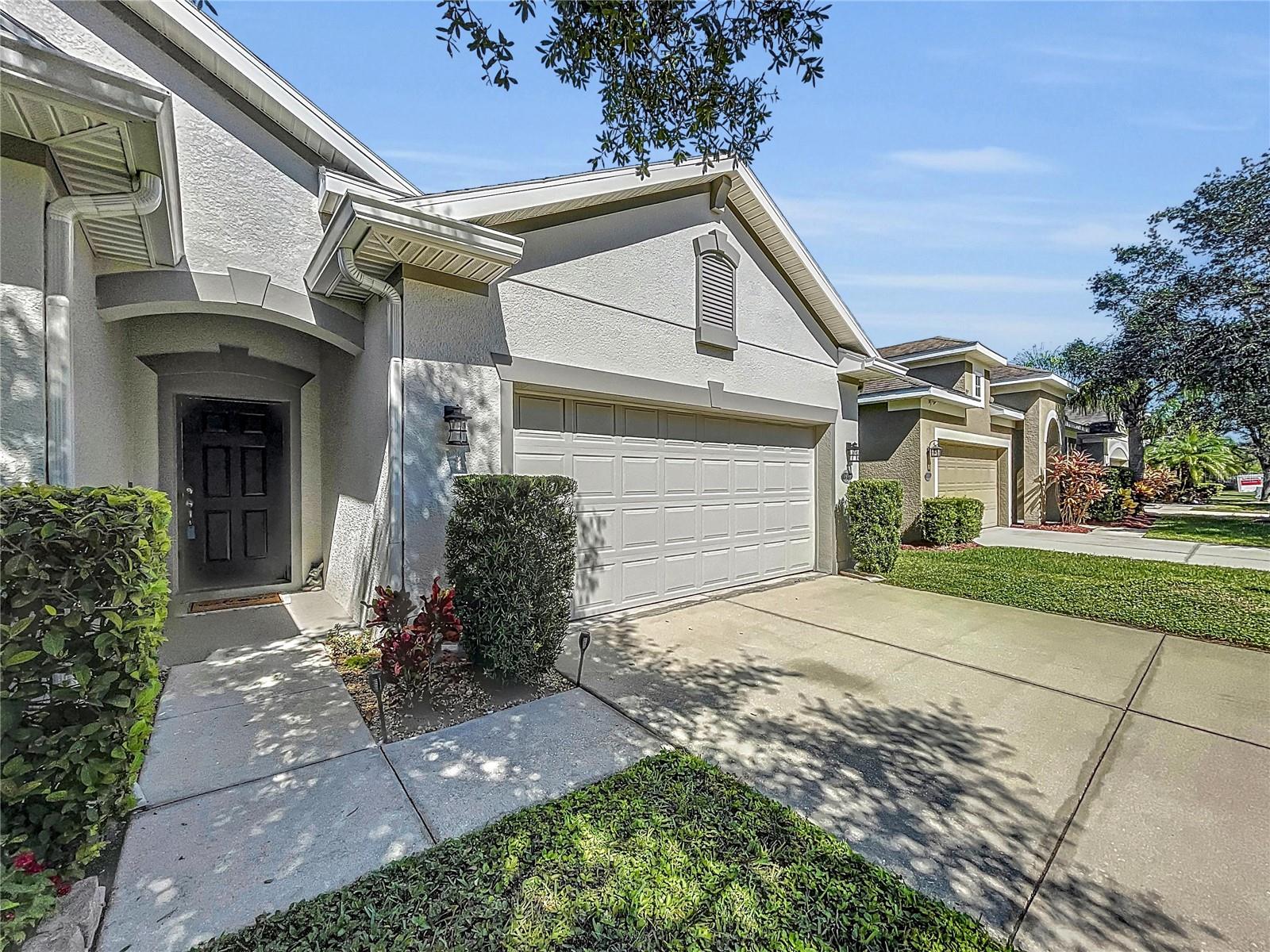 7973 CAMDEN WOODS DR