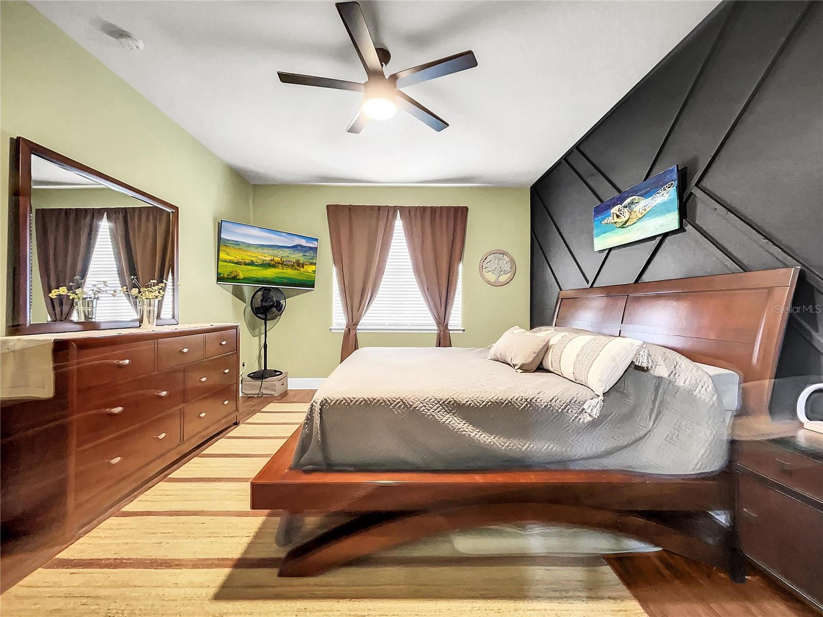 7973 CAMDEN WOODS DR