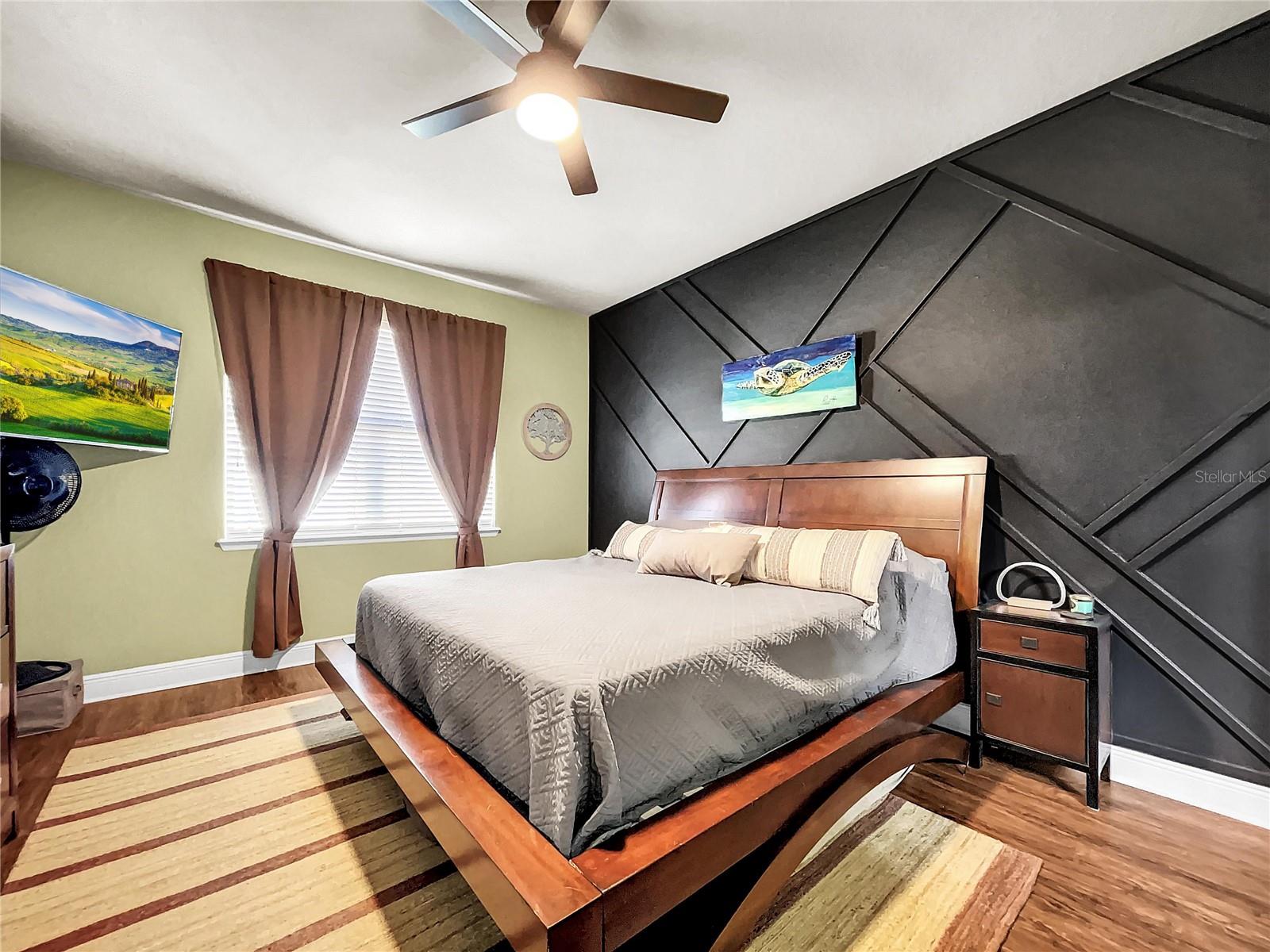 7973 CAMDEN WOODS DR