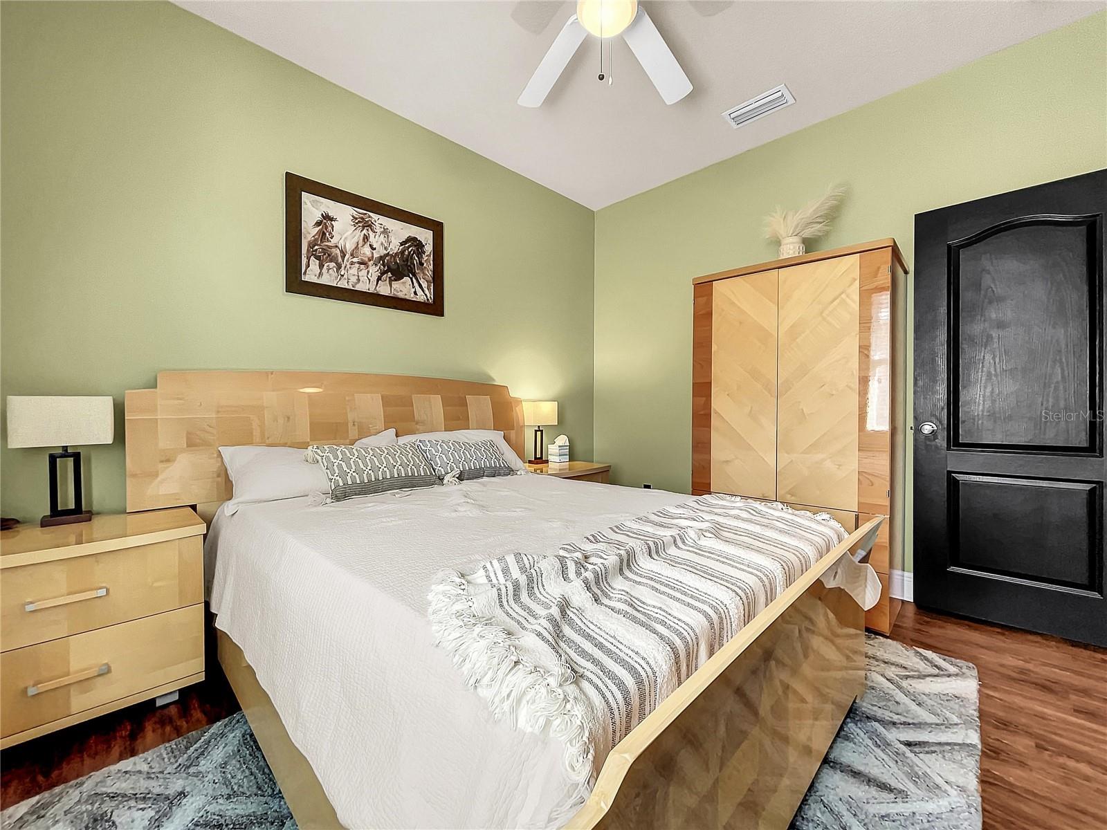 7973 CAMDEN WOODS DR