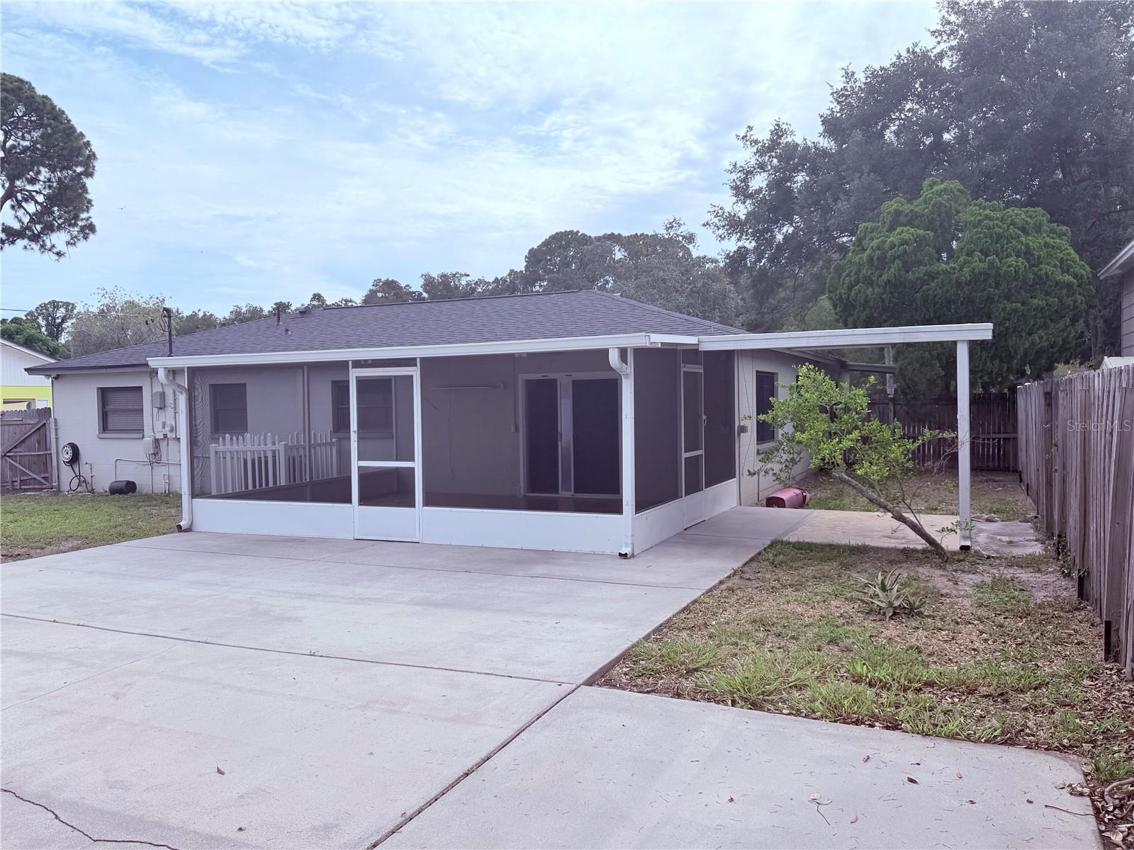 6411 SANTA MONICA DR