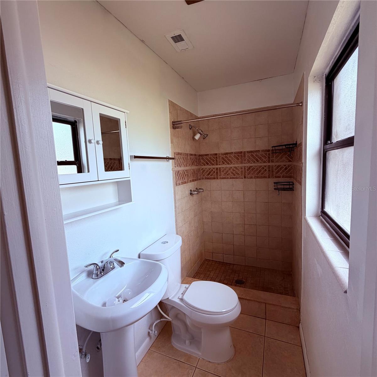 6411 SANTA MONICA DR
