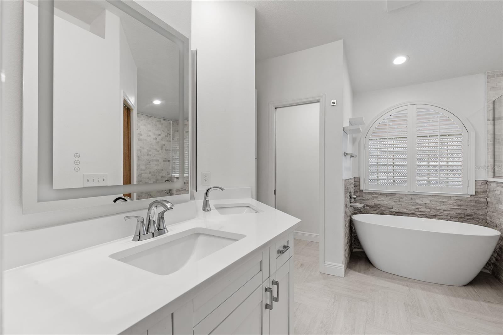 22861 STERLING MANOR LOOP