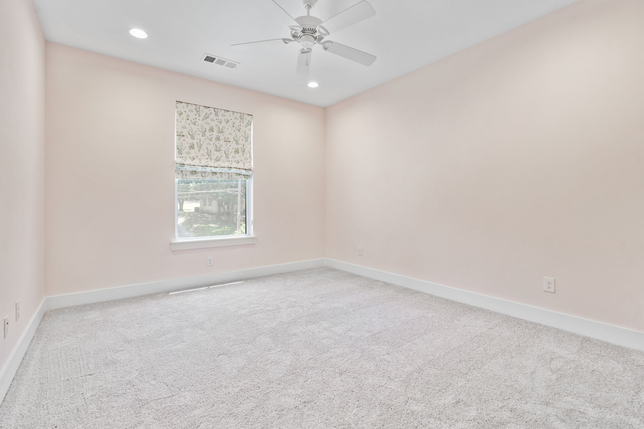 7841 Blackbird Lane