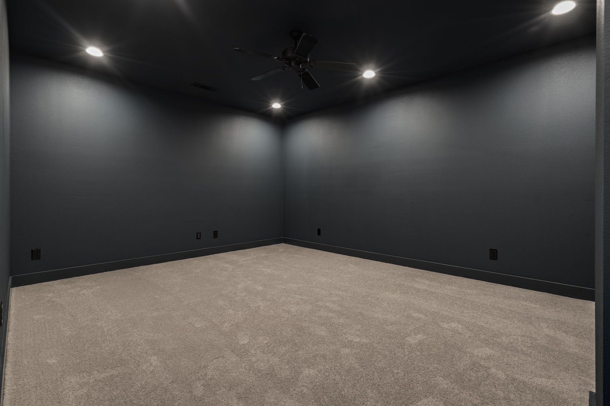 7841 Blackbird Lane