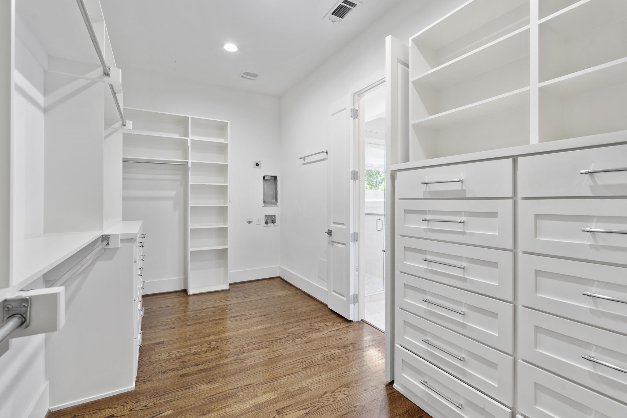 7841 Blackbird Lane