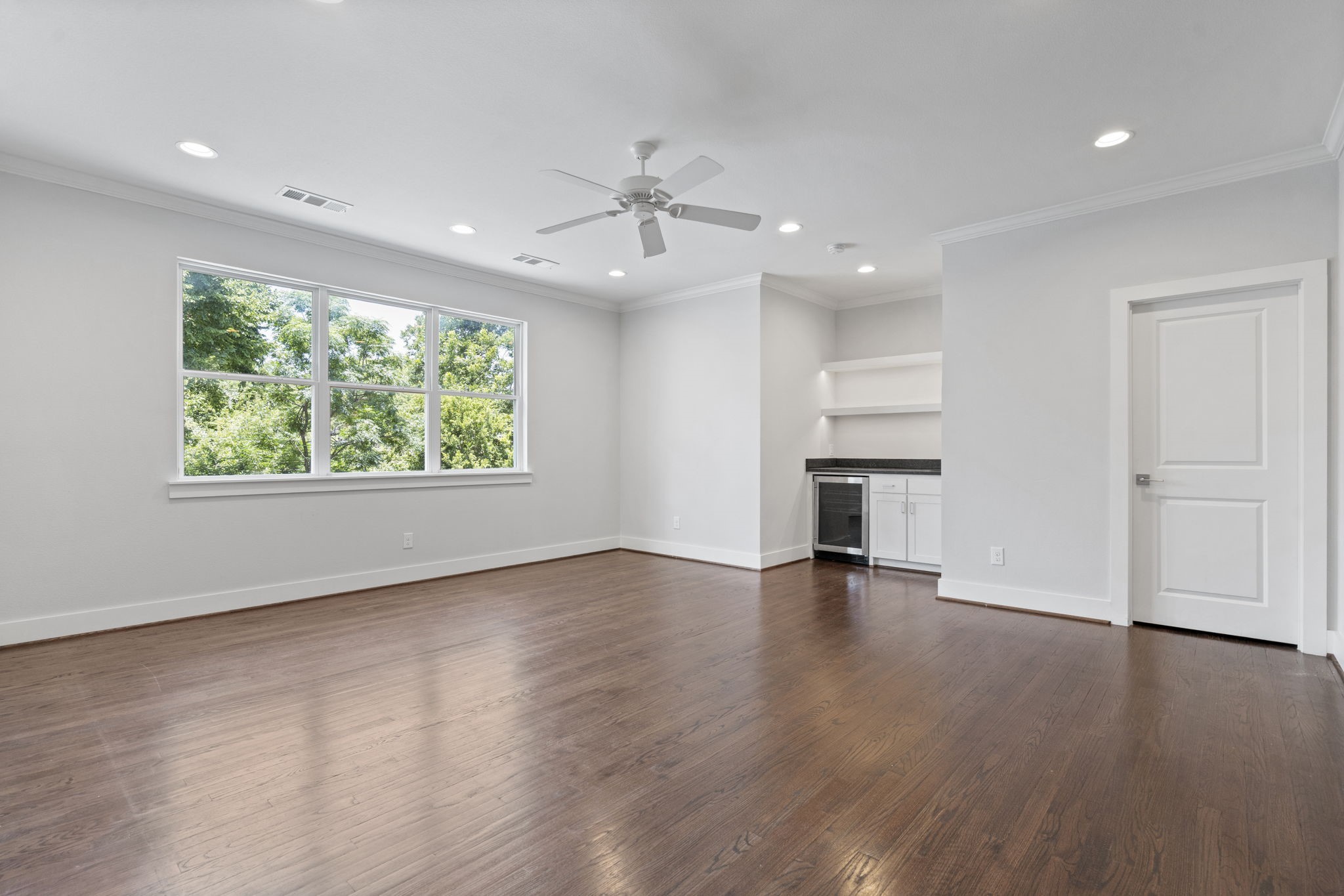 7841 Blackbird Lane