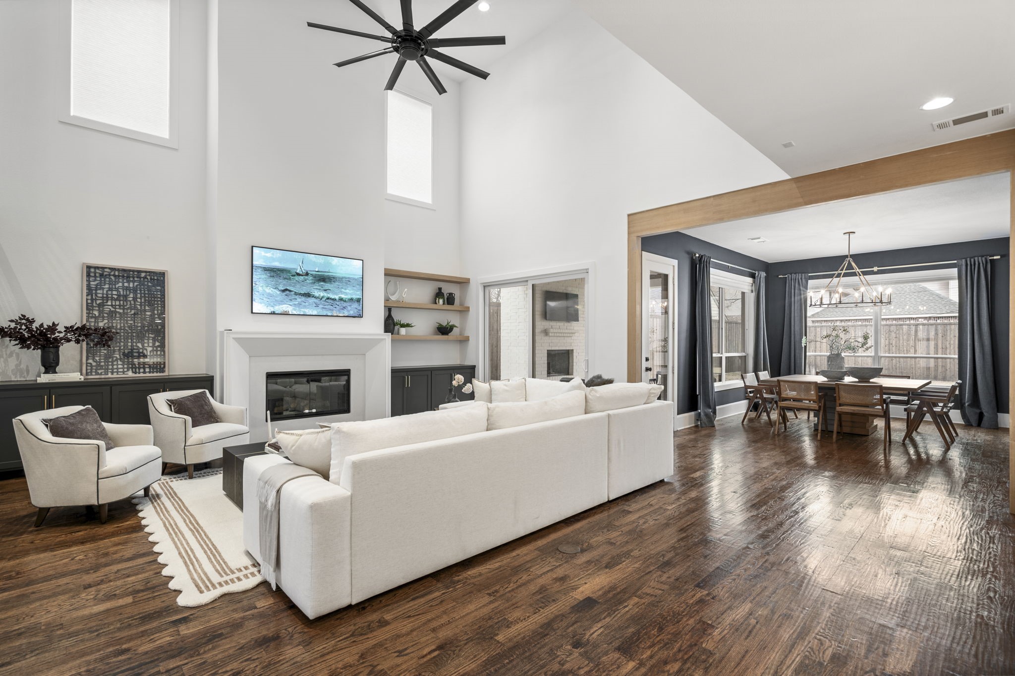 6127 Lakeshore Drive