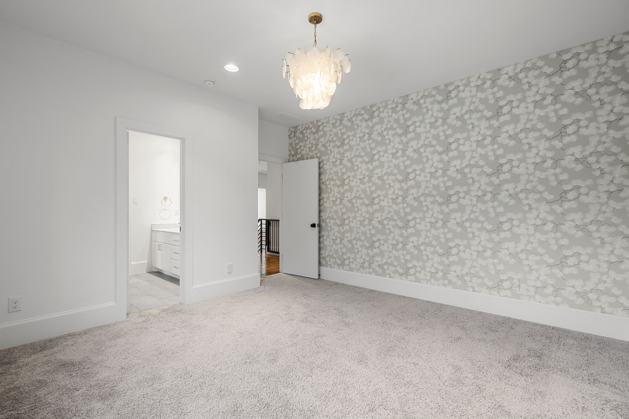 6127 Lakeshore Drive