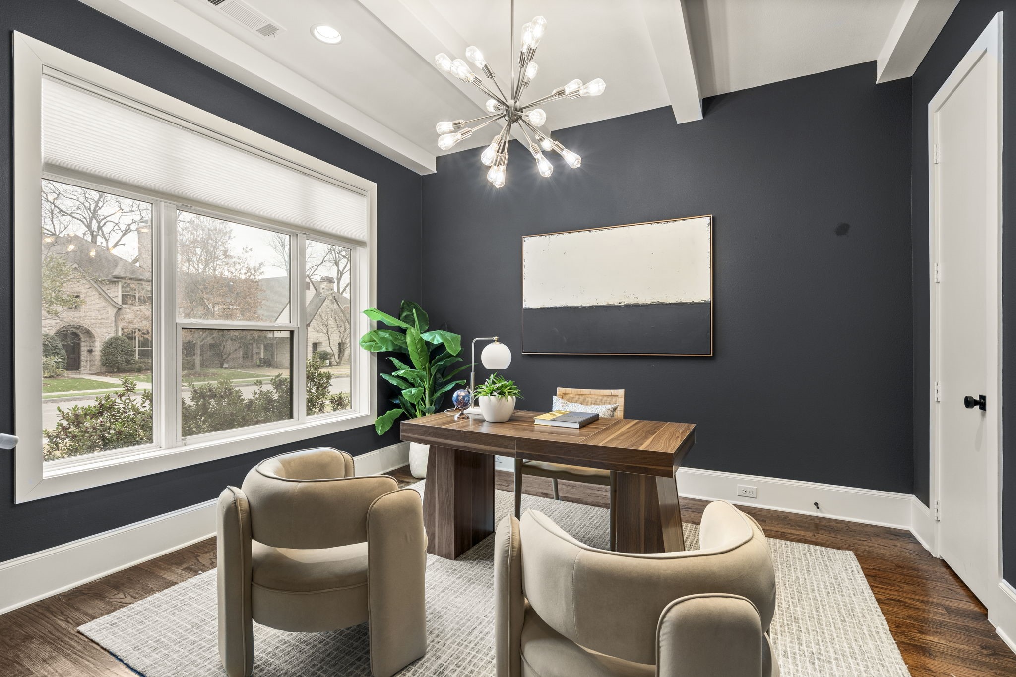 6127 Lakeshore Drive