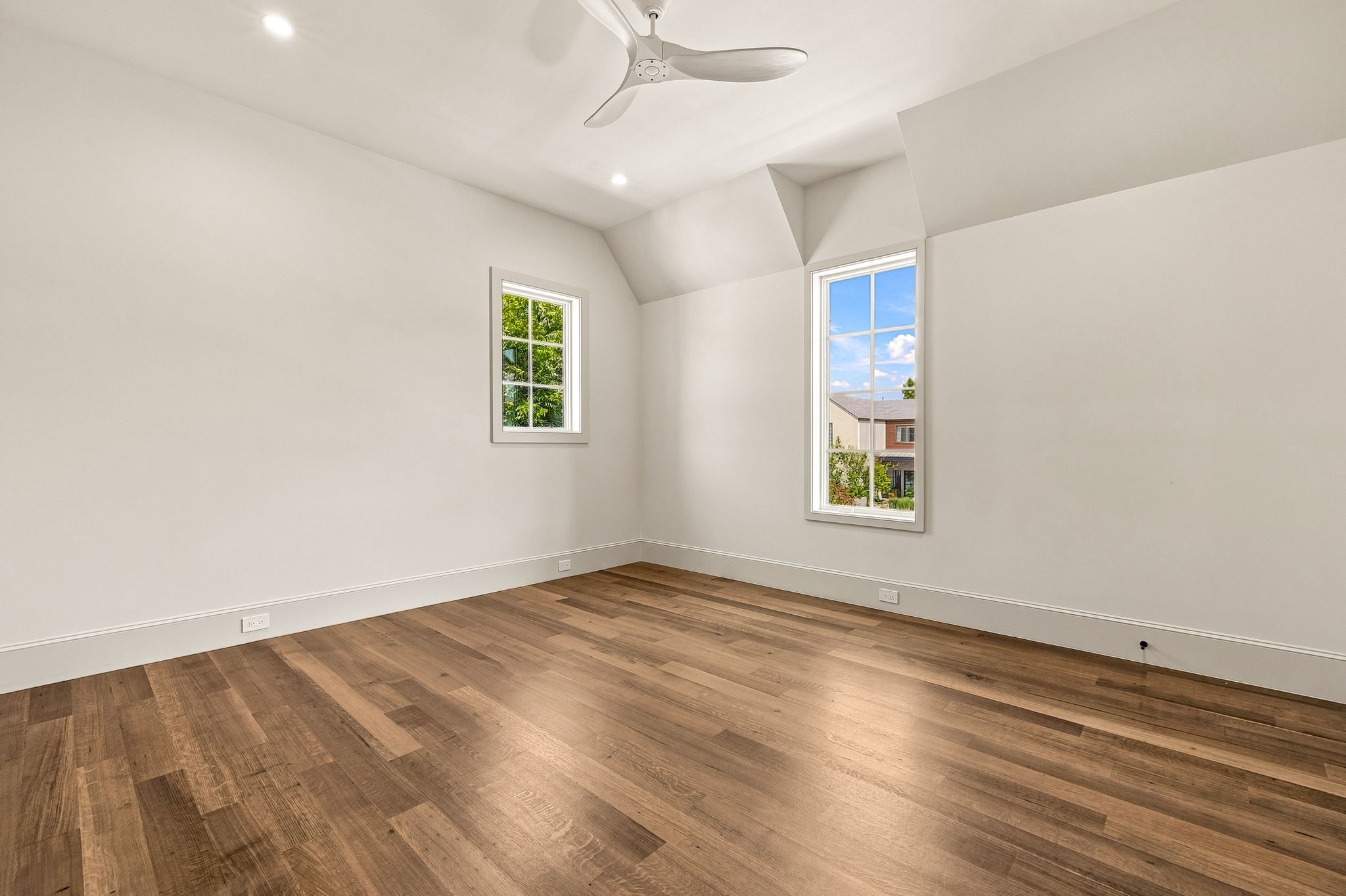 6526 Woodland Drive