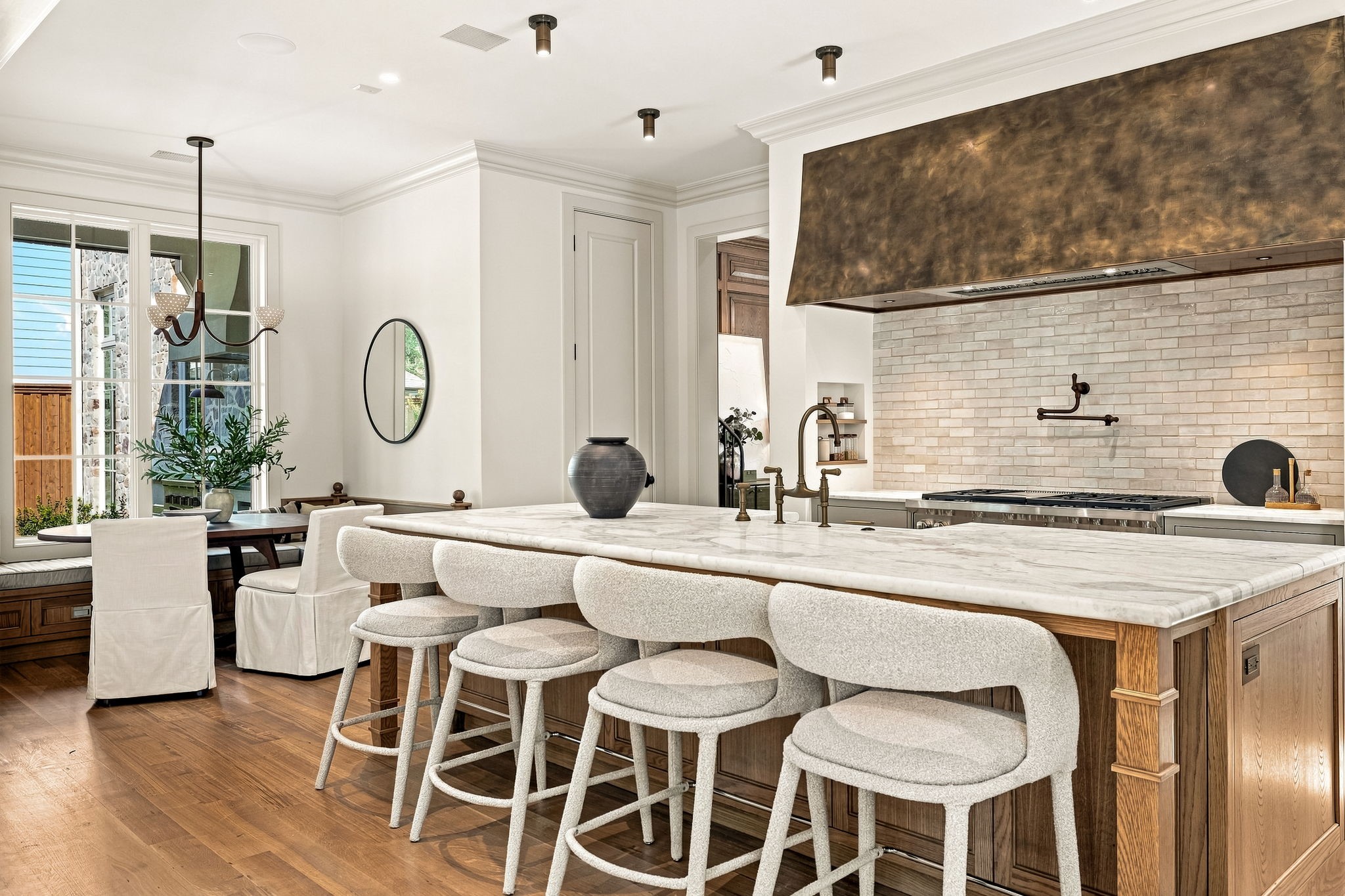 6526 Woodland Drive