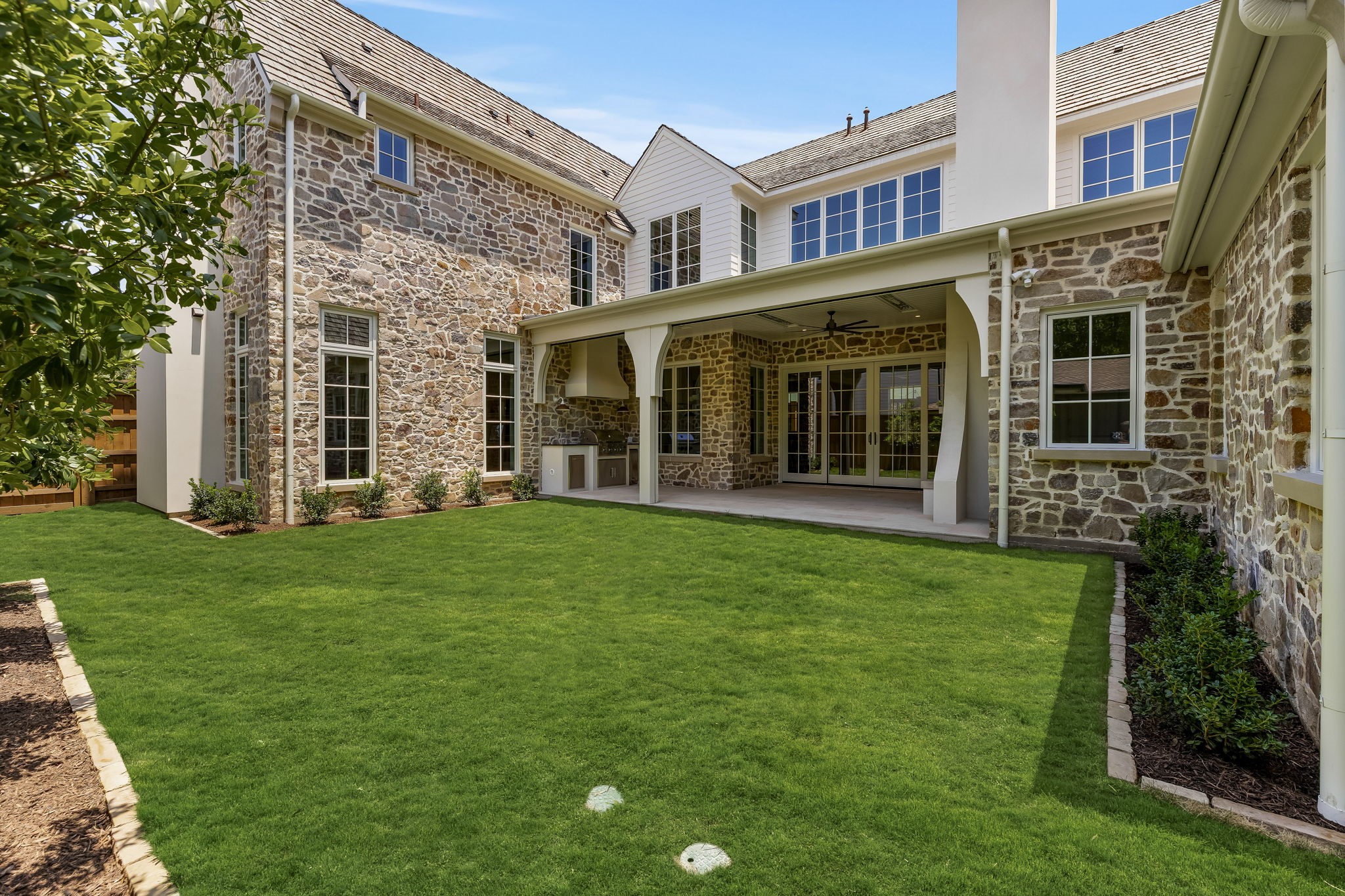 6526 Woodland Drive