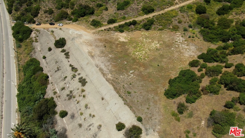 2864 E Cahuenga Blvd