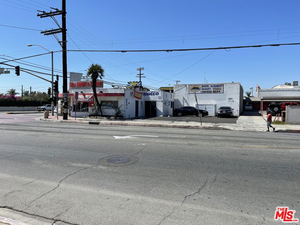 1455 E Rosecrans Avenue