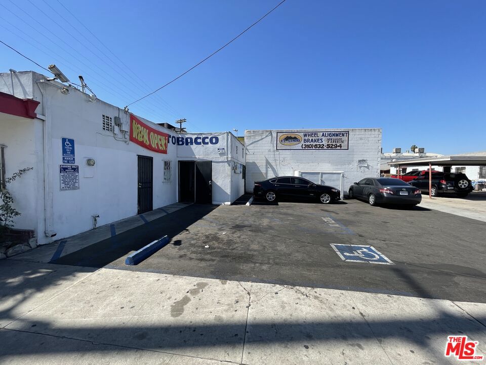 1455 E Rosecrans Avenue