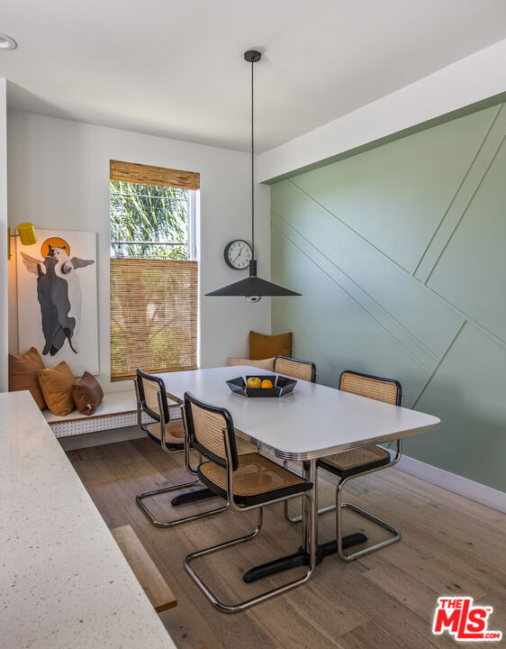 2927 S Cloverdale Avenue