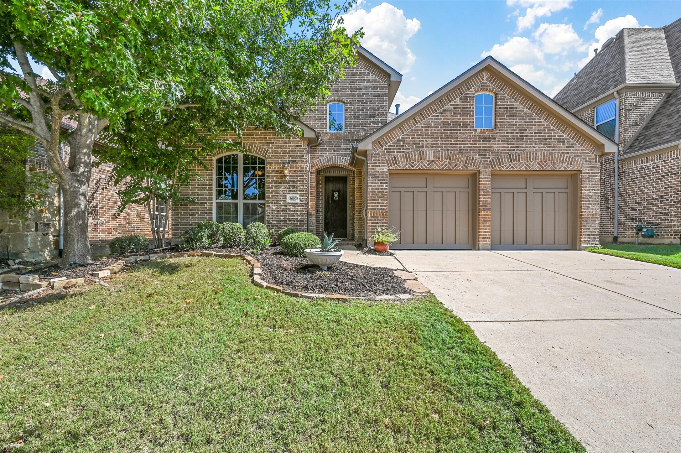 8600 Silverleaf Circle