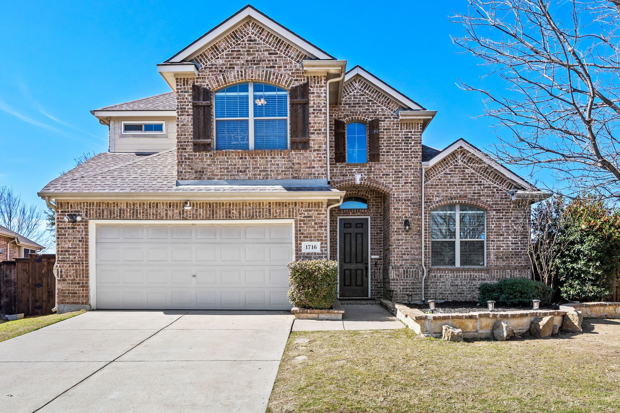 1716 Lake Wood Trail