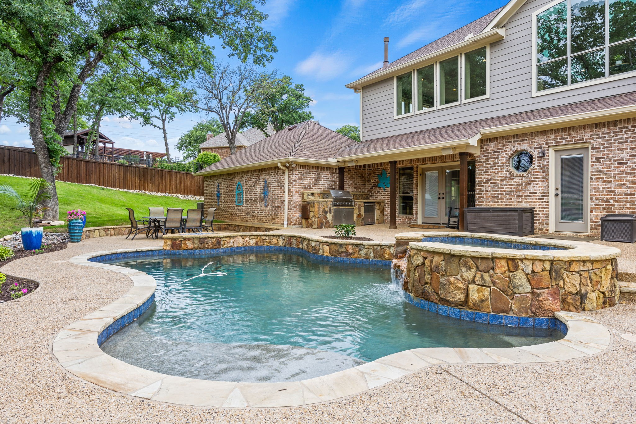 711 Windsor Court