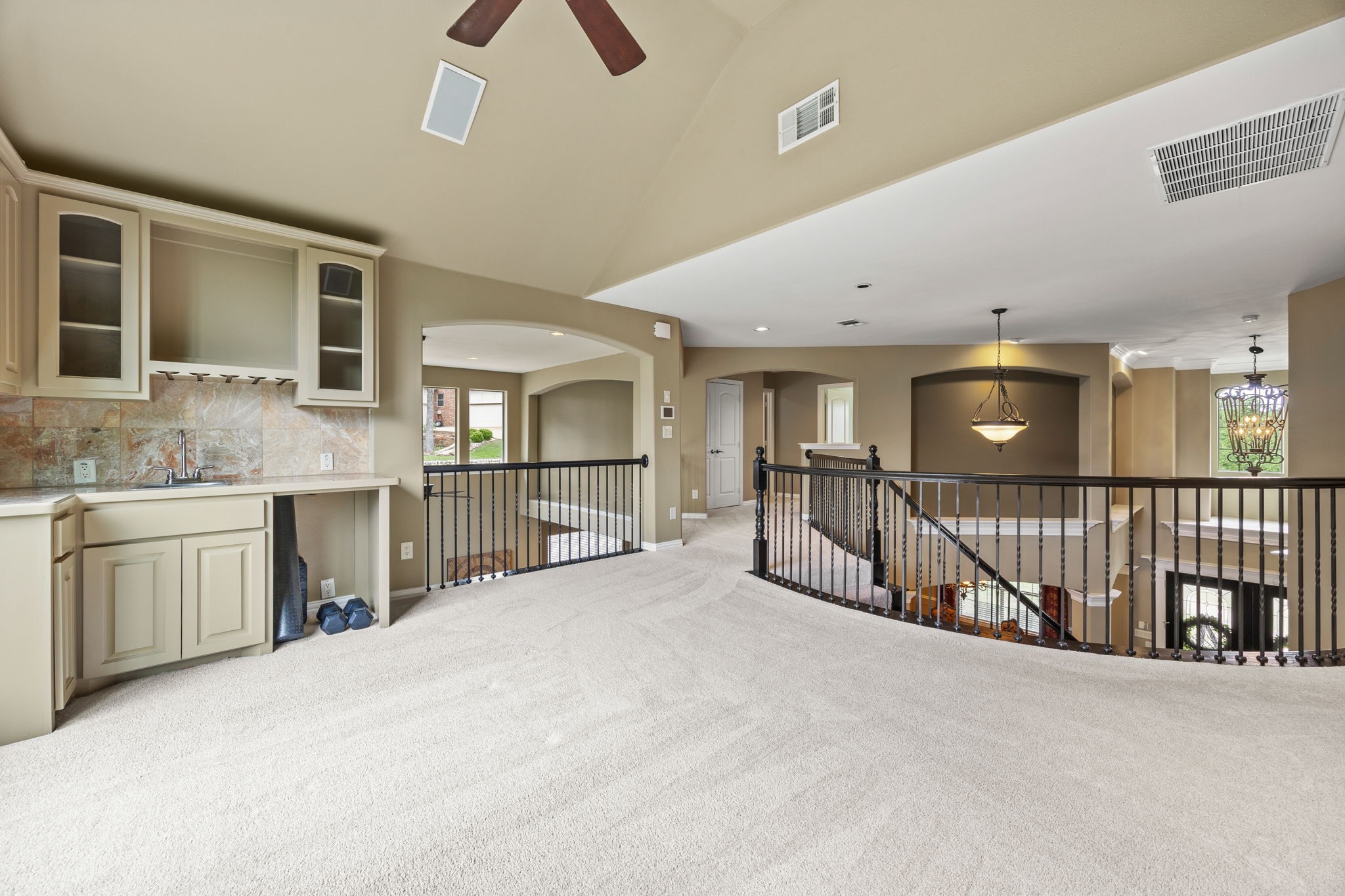 711 Windsor Court