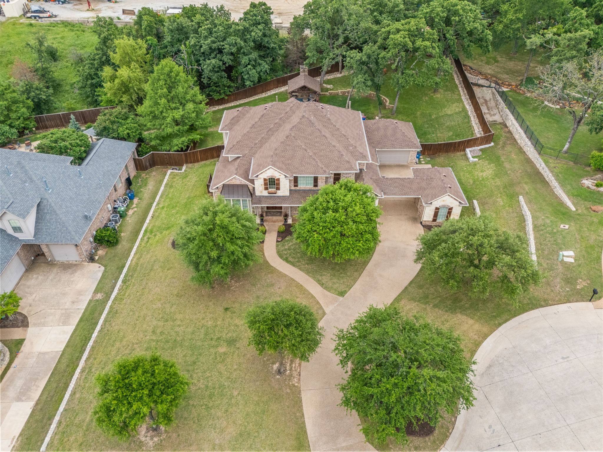 711 Windsor Court