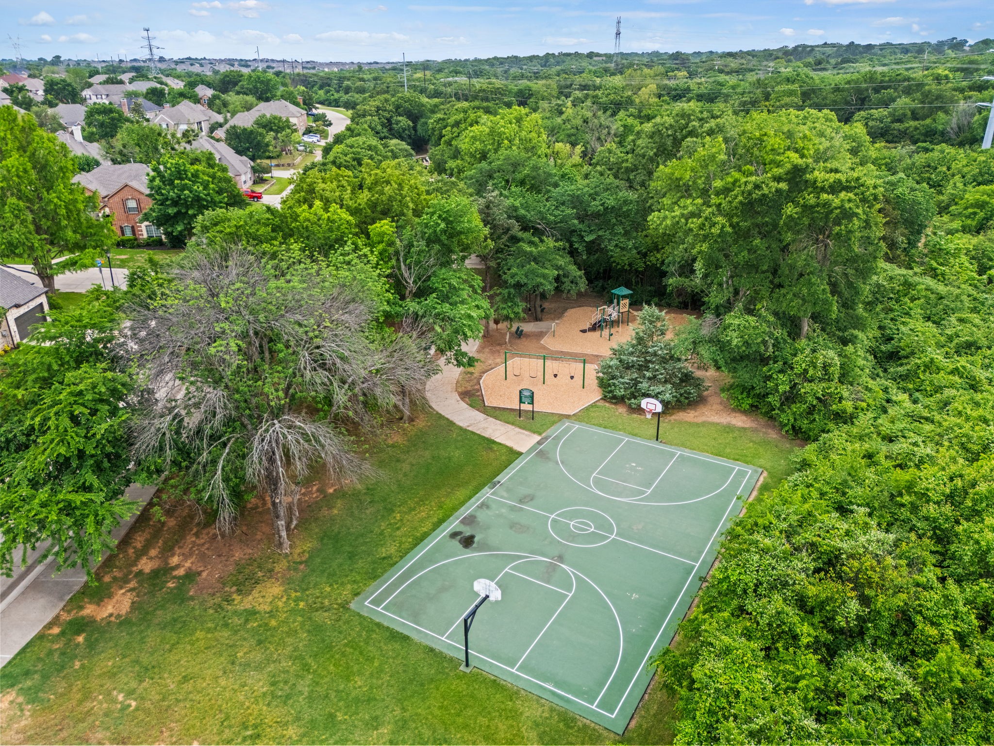 711 Windsor Court