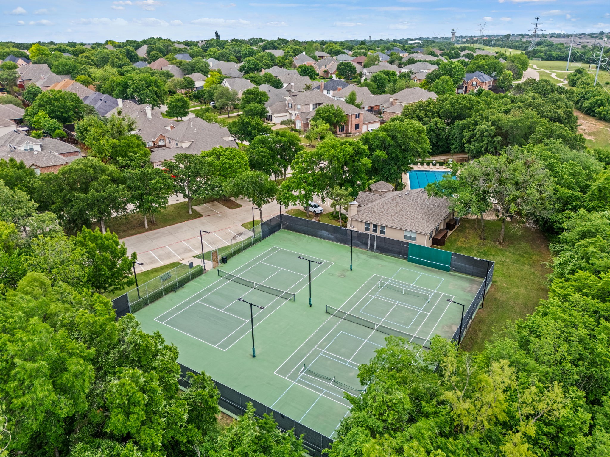 711 Windsor Court
