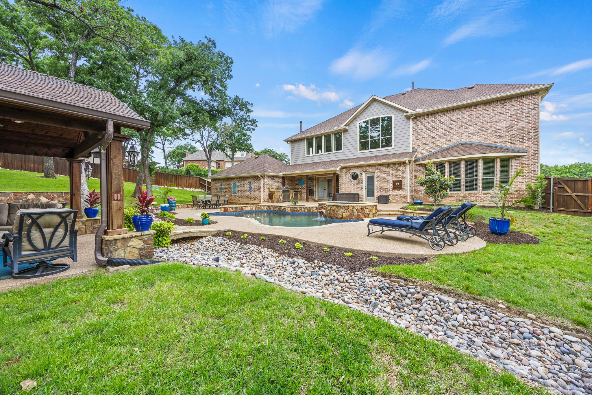 711 Windsor Court