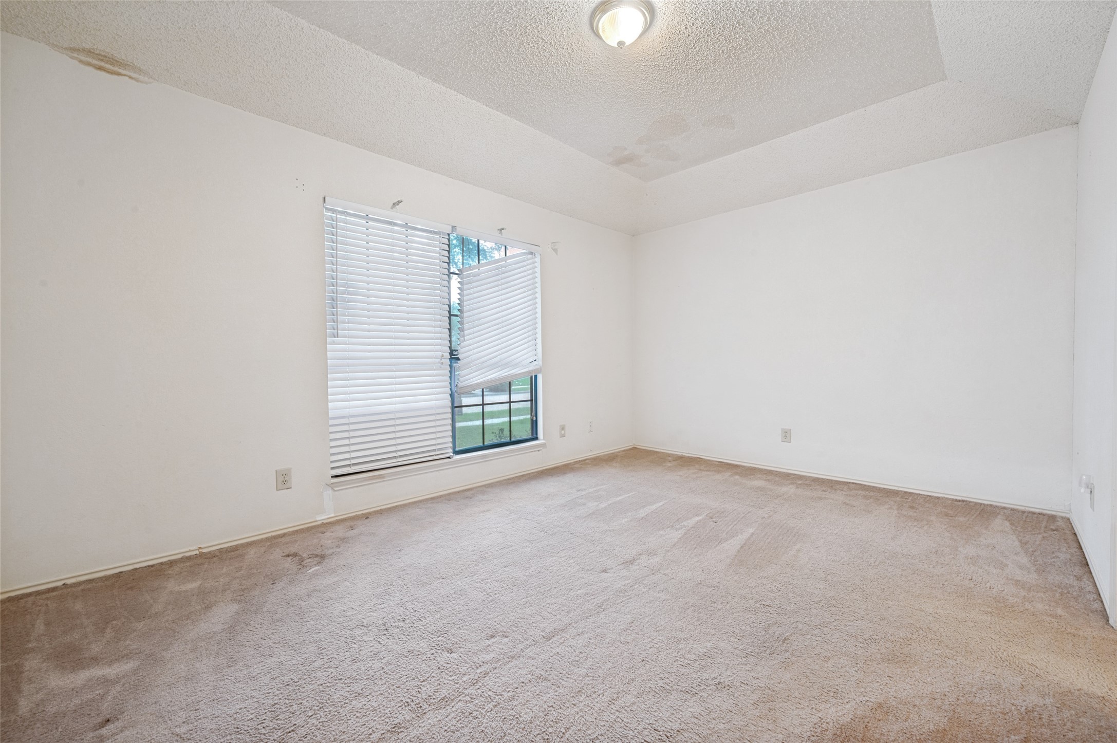 987 Downey Drive