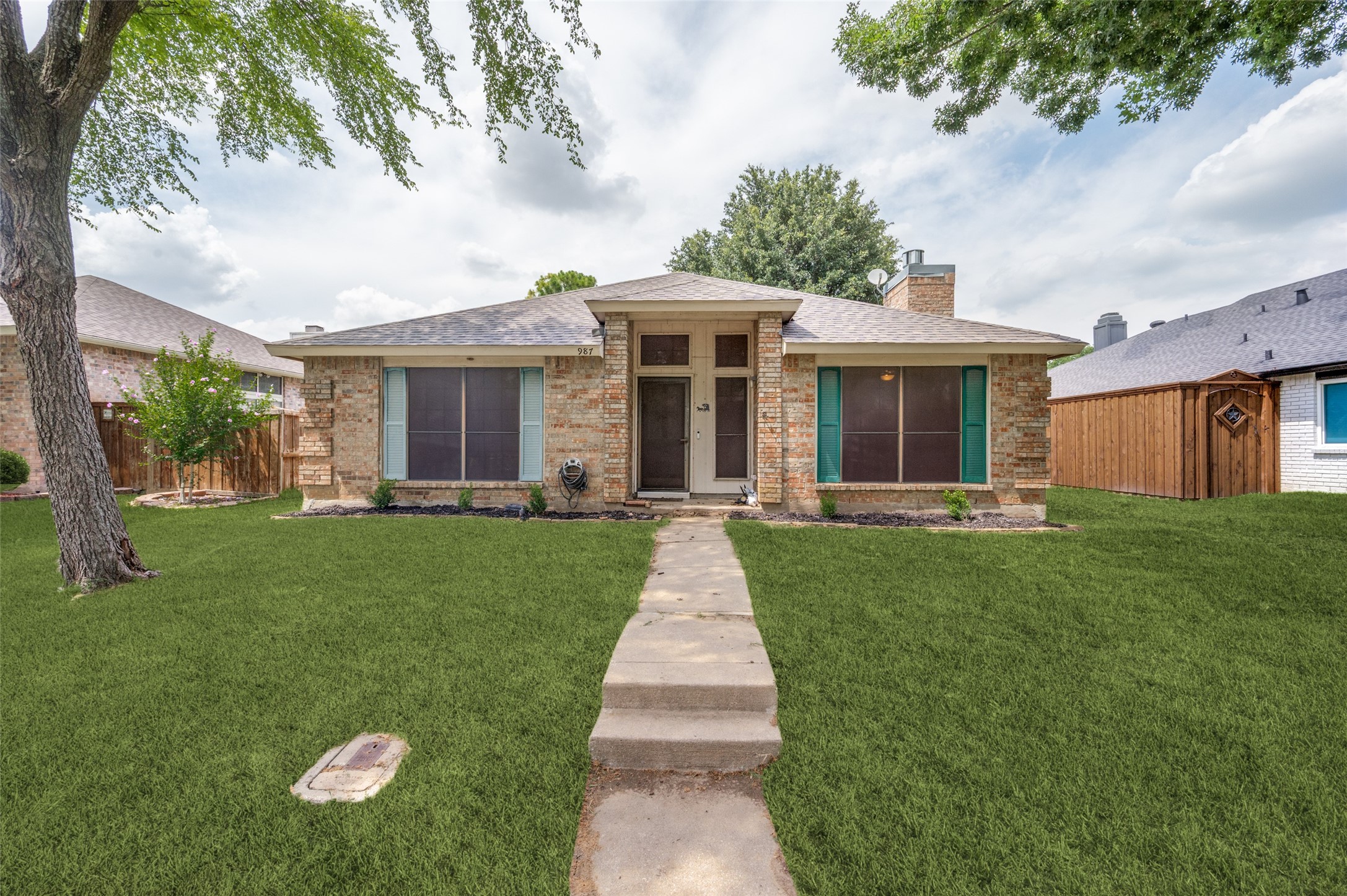 987 Downey Drive