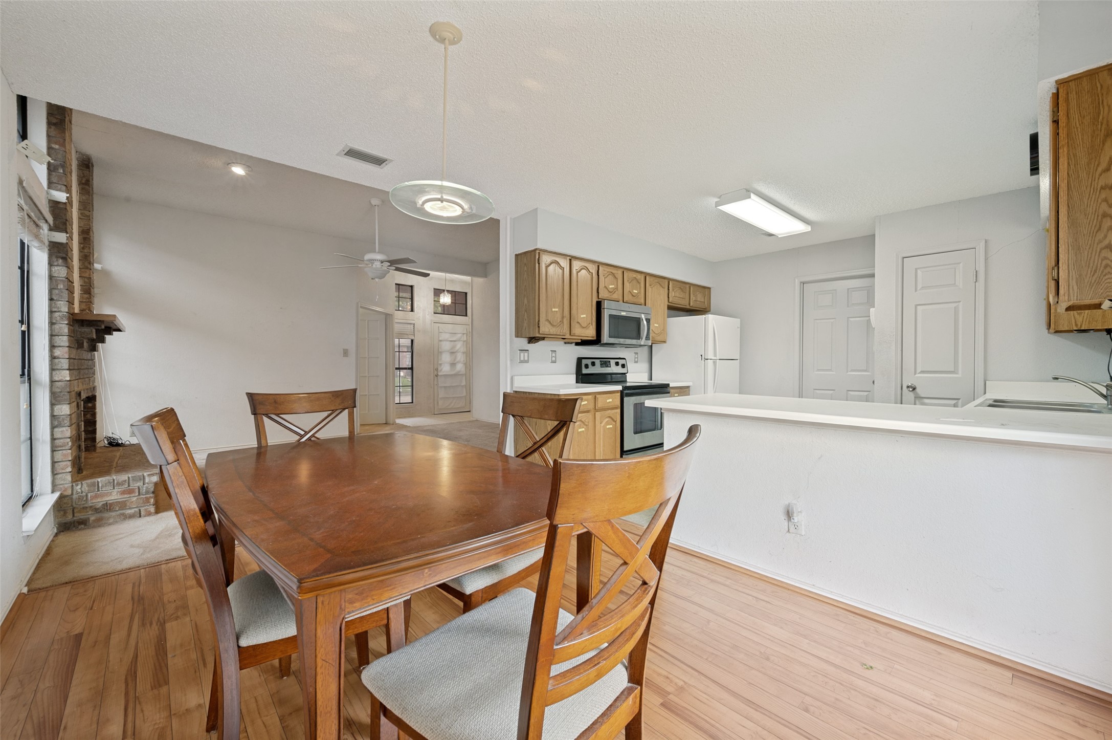 987 Downey Drive