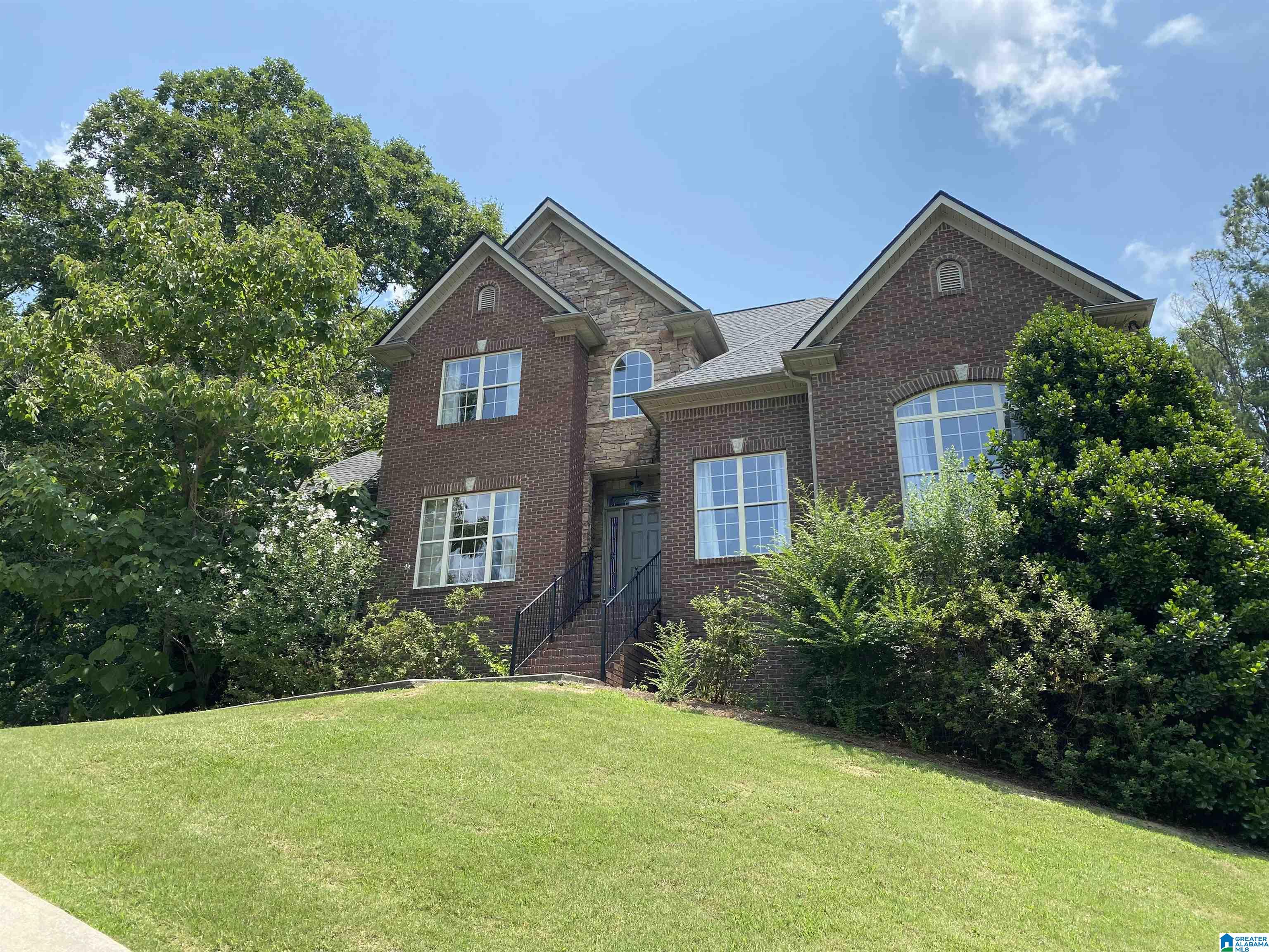 103 HAMPTON LANE
