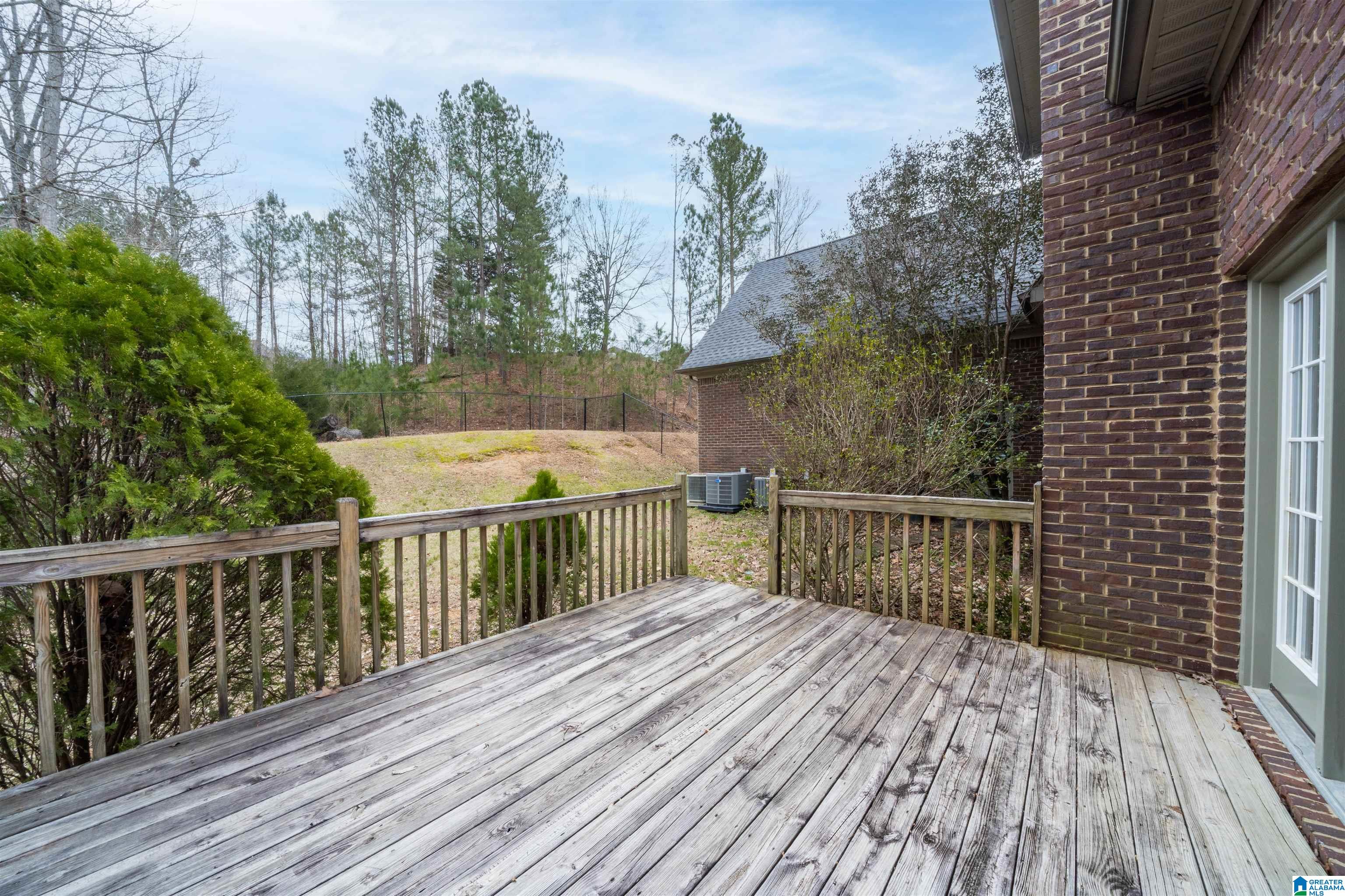 103 HAMPTON LANE