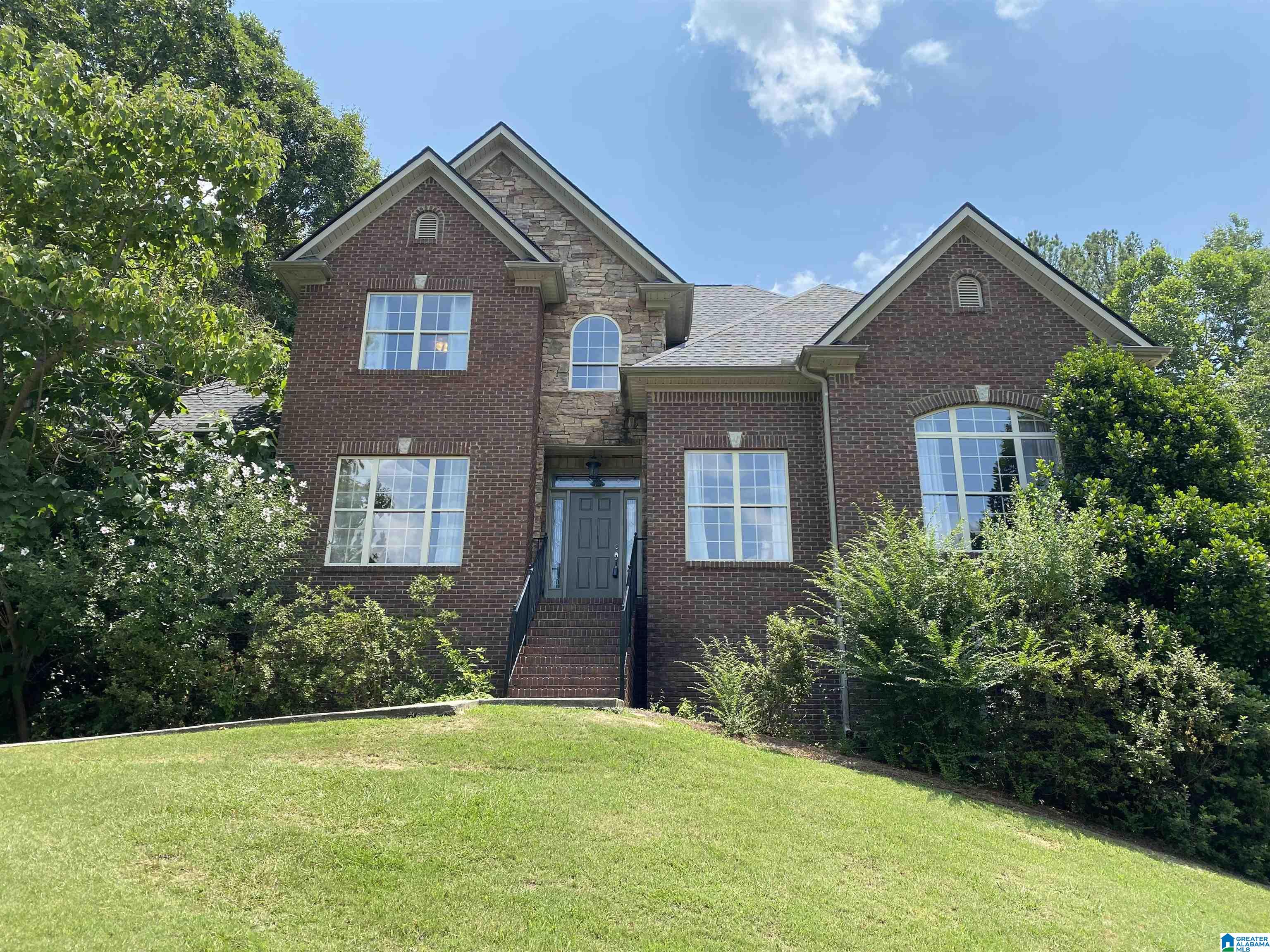 103 HAMPTON LANE