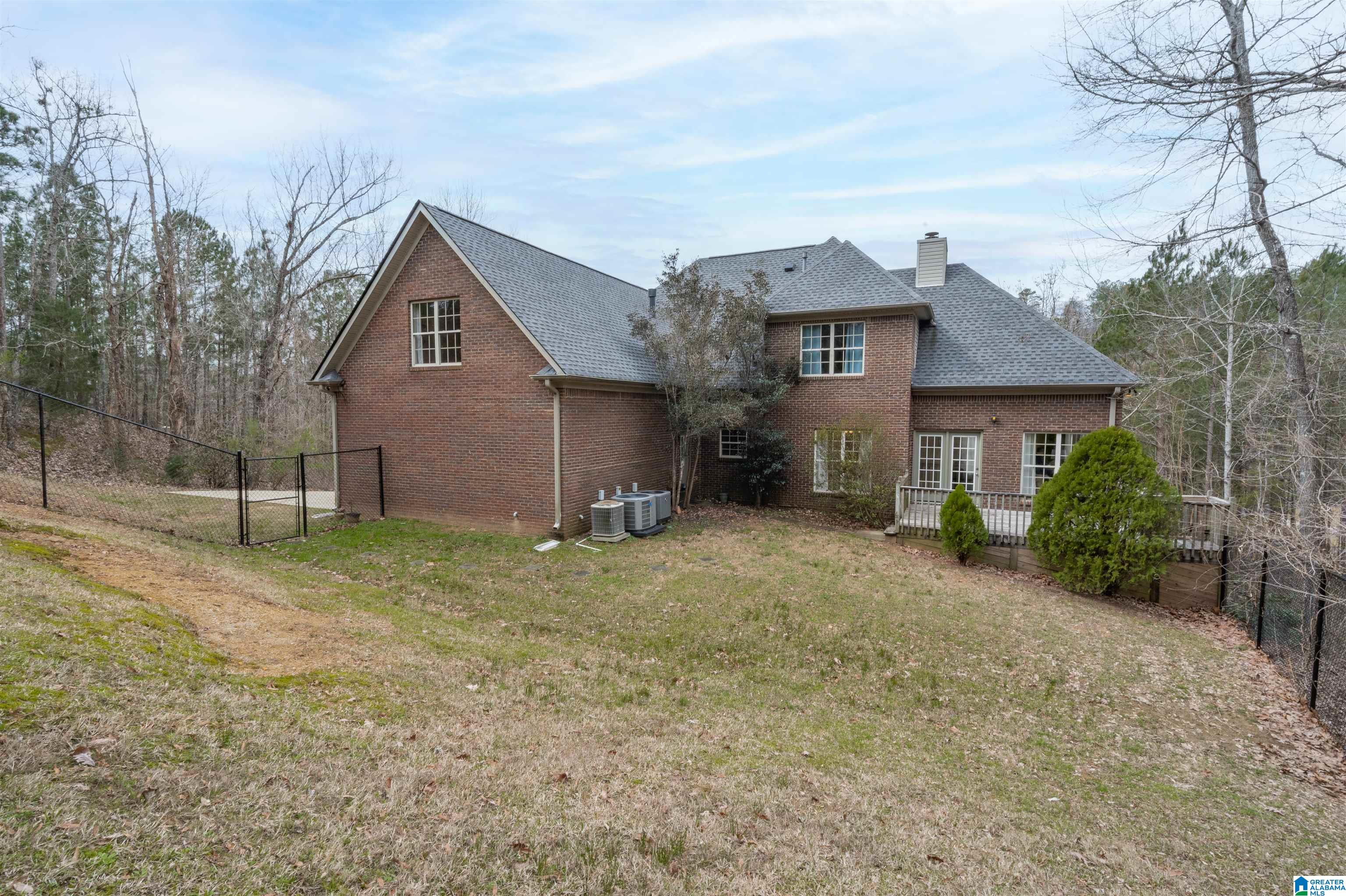 103 HAMPTON LANE