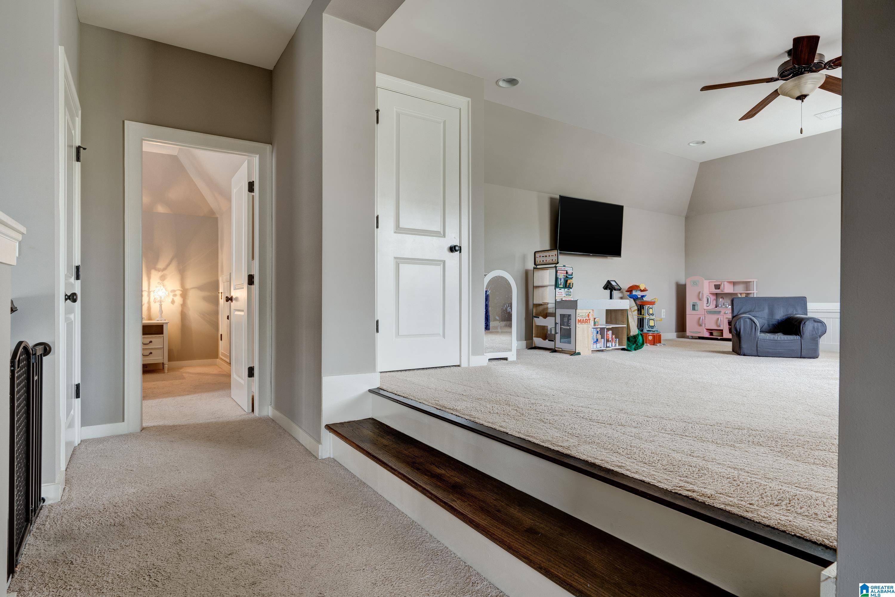 4283 ABBOTTS WAY