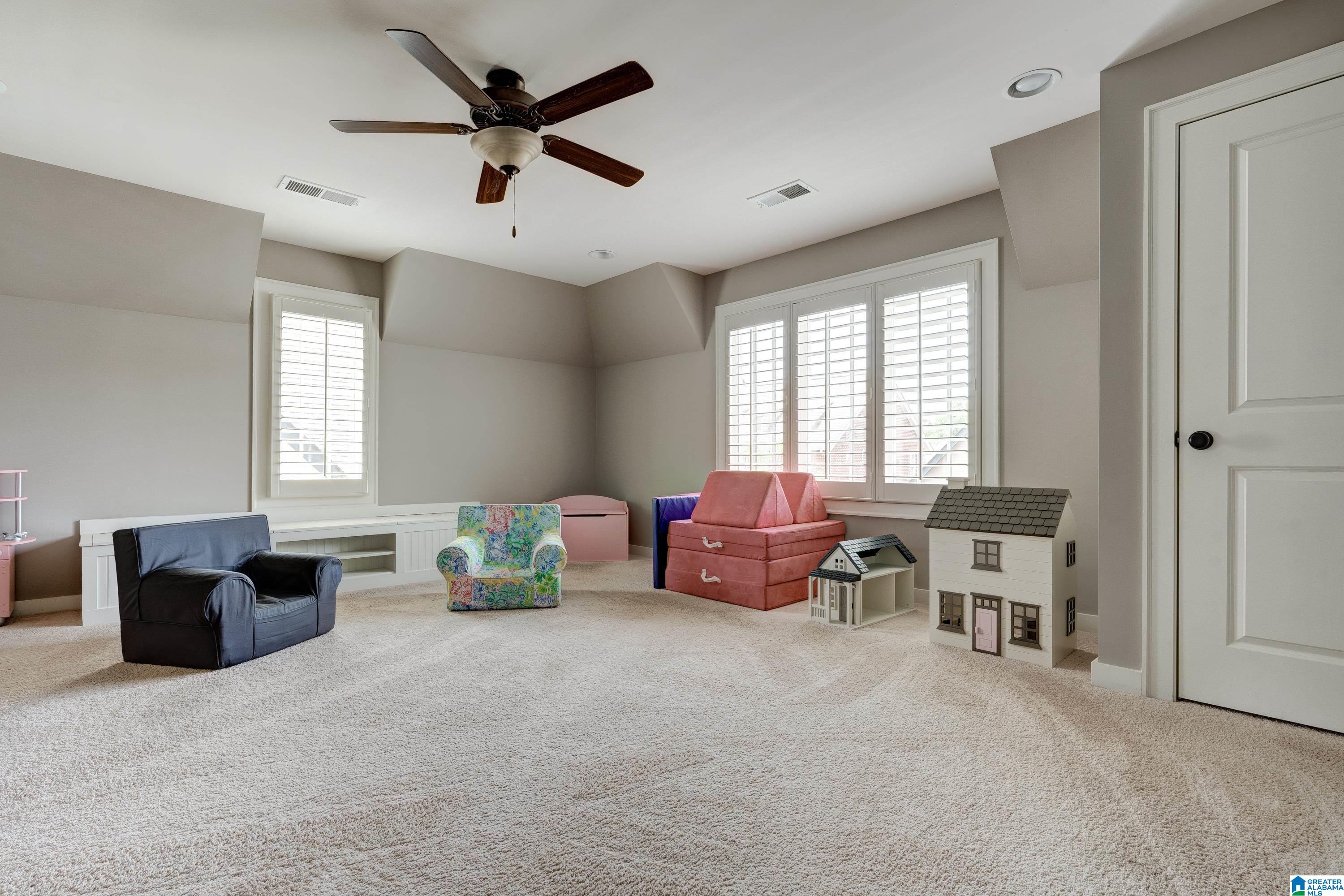 4283 ABBOTTS WAY