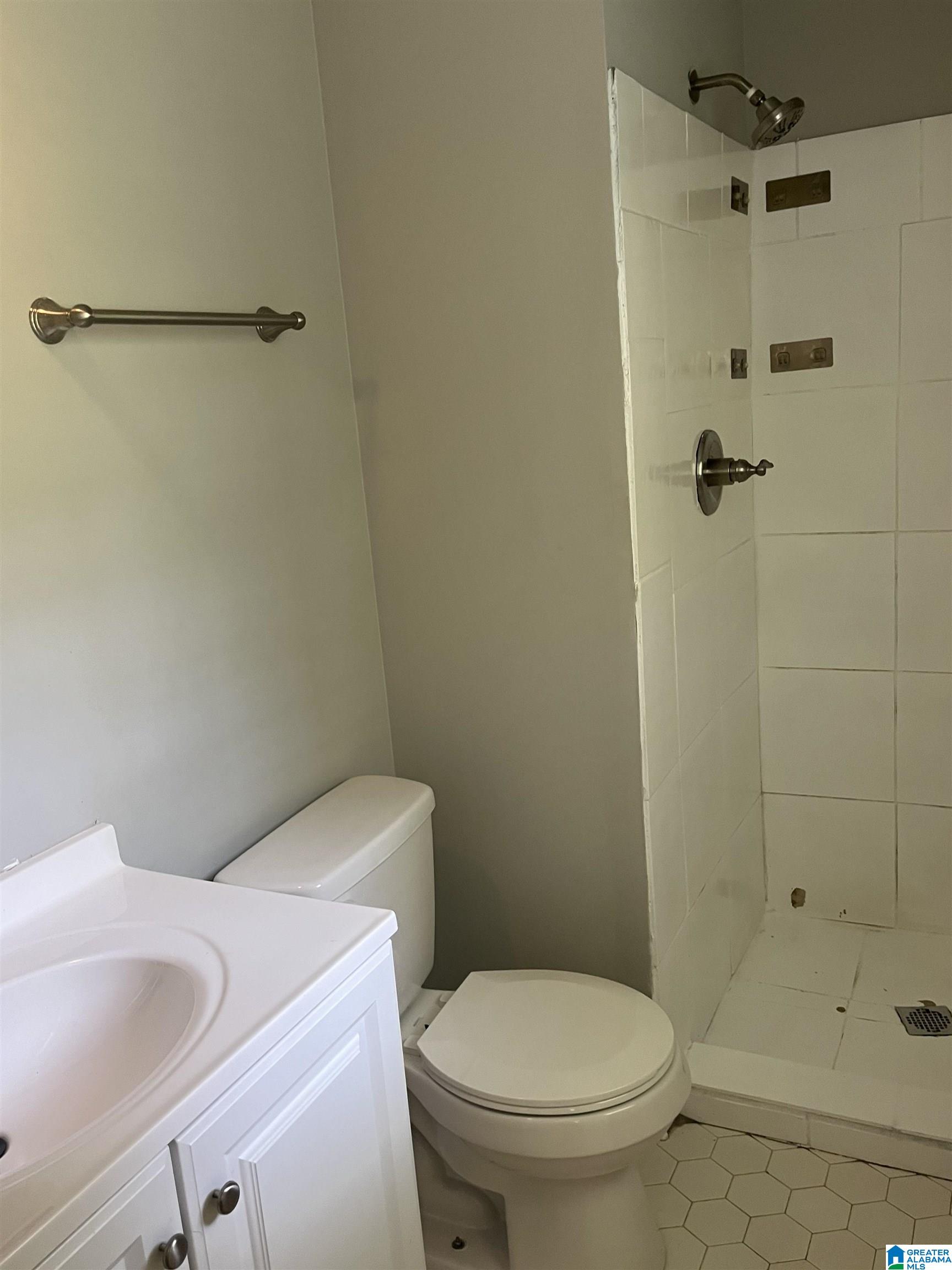 712 COUNTRY CLUB TRAIL